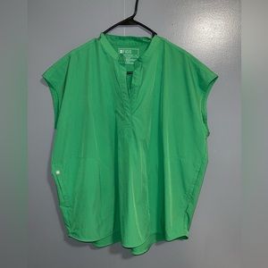 FIGS - Women’s Safety Green Scrub Top & Bottom XL